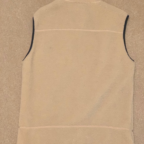 UNTUCKit Large vest - Picture 3 of 4